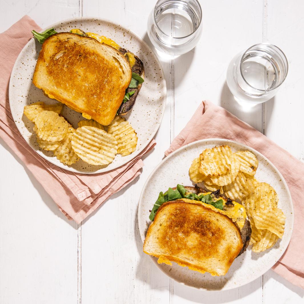 Grilled Roast Beef and Cheddar Sandwich Recipe • June Oven